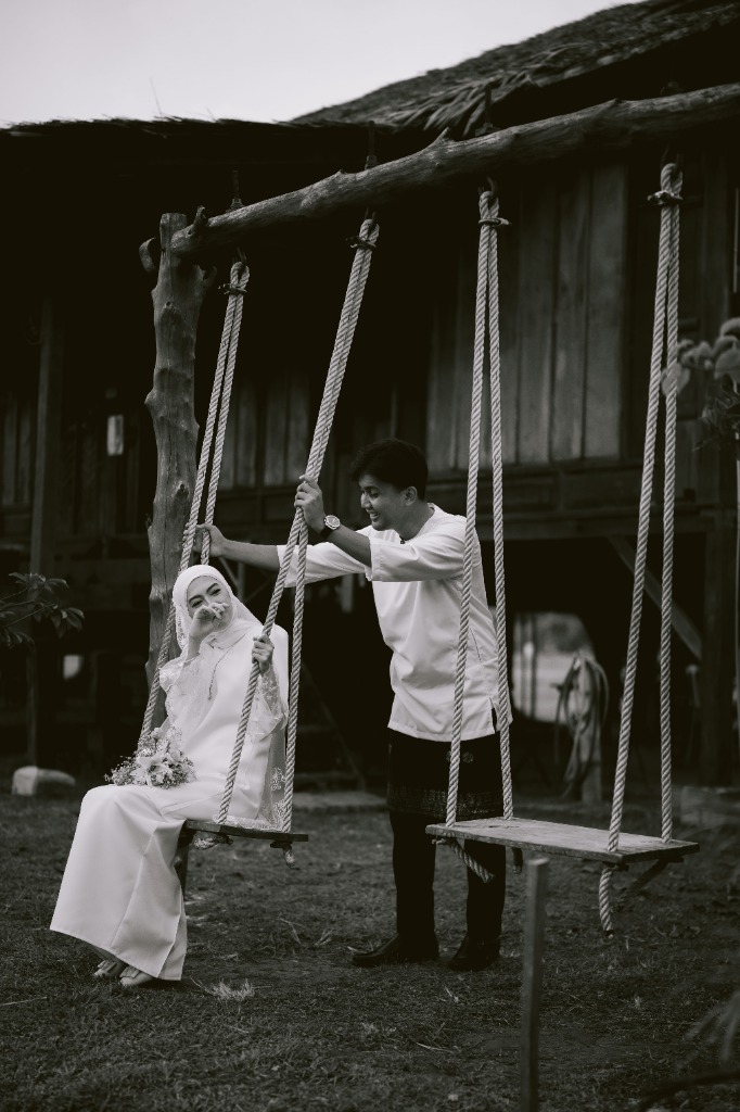Amalin dan Muadzam di buaian